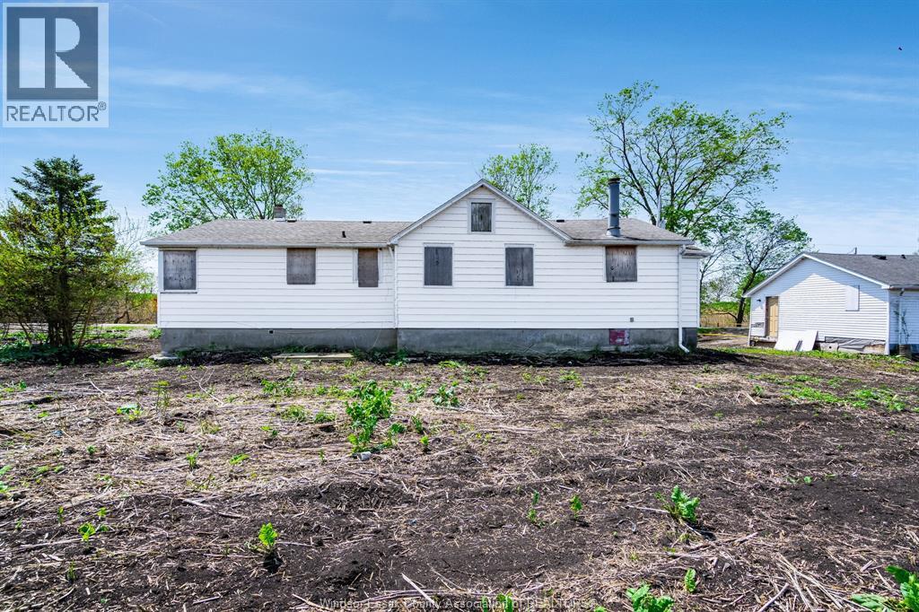 1833 Mersea Road East, Leamington, Ontario  N8H 3V4 - Photo 2 - 26011669
