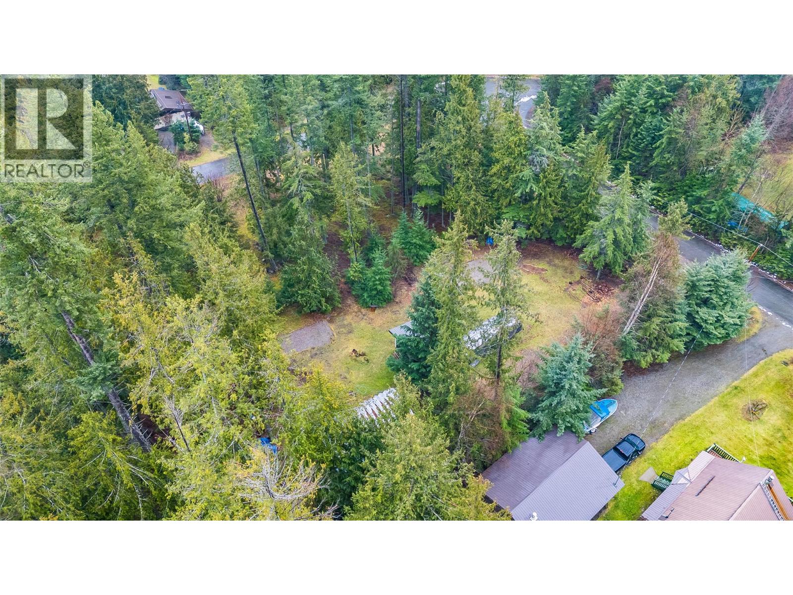 304 Nichols Drive, Schroeder Creek, British Columbia  V0G 1M0 - Photo 3 - 10371771