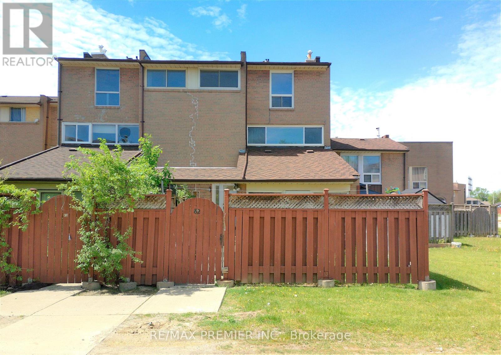 82 - 248 JOHN GARLAND BOULEVARD, Toronto, Ontario