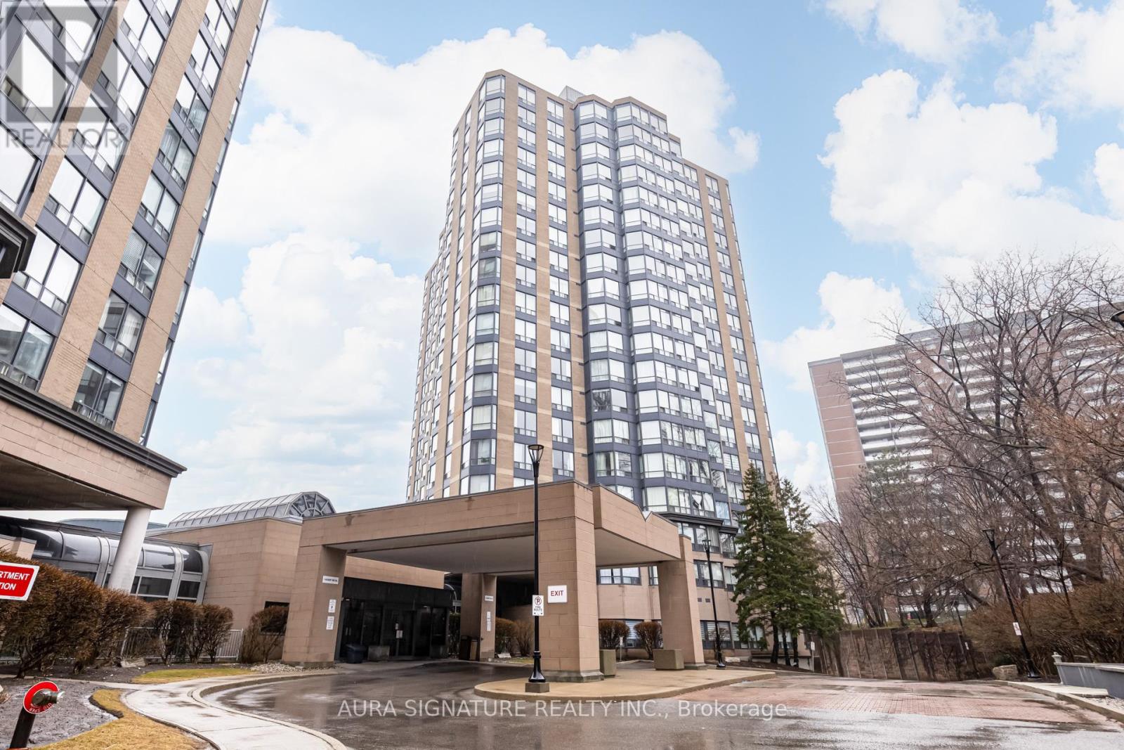 1010 - 3 HICKORY TREE DRIVE, Toronto, Ontario