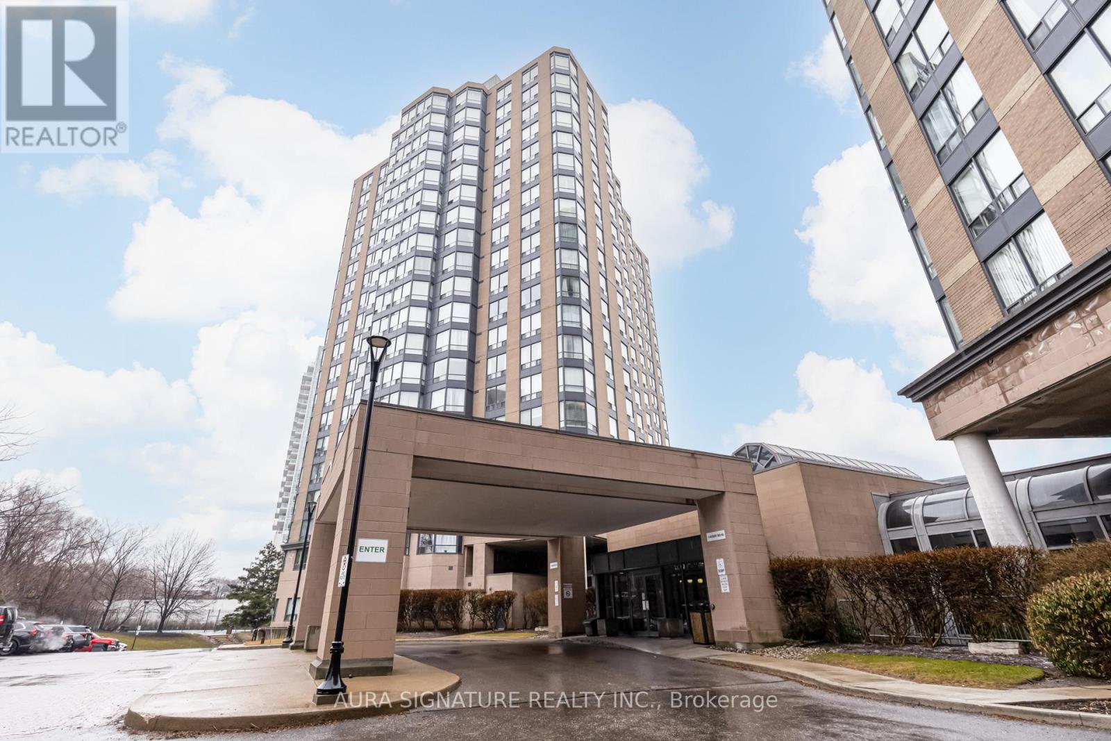 1010 - 3 Hickory Tree Drive, Toronto, Ontario  M9N 3W5 - Photo 3 - W13150788