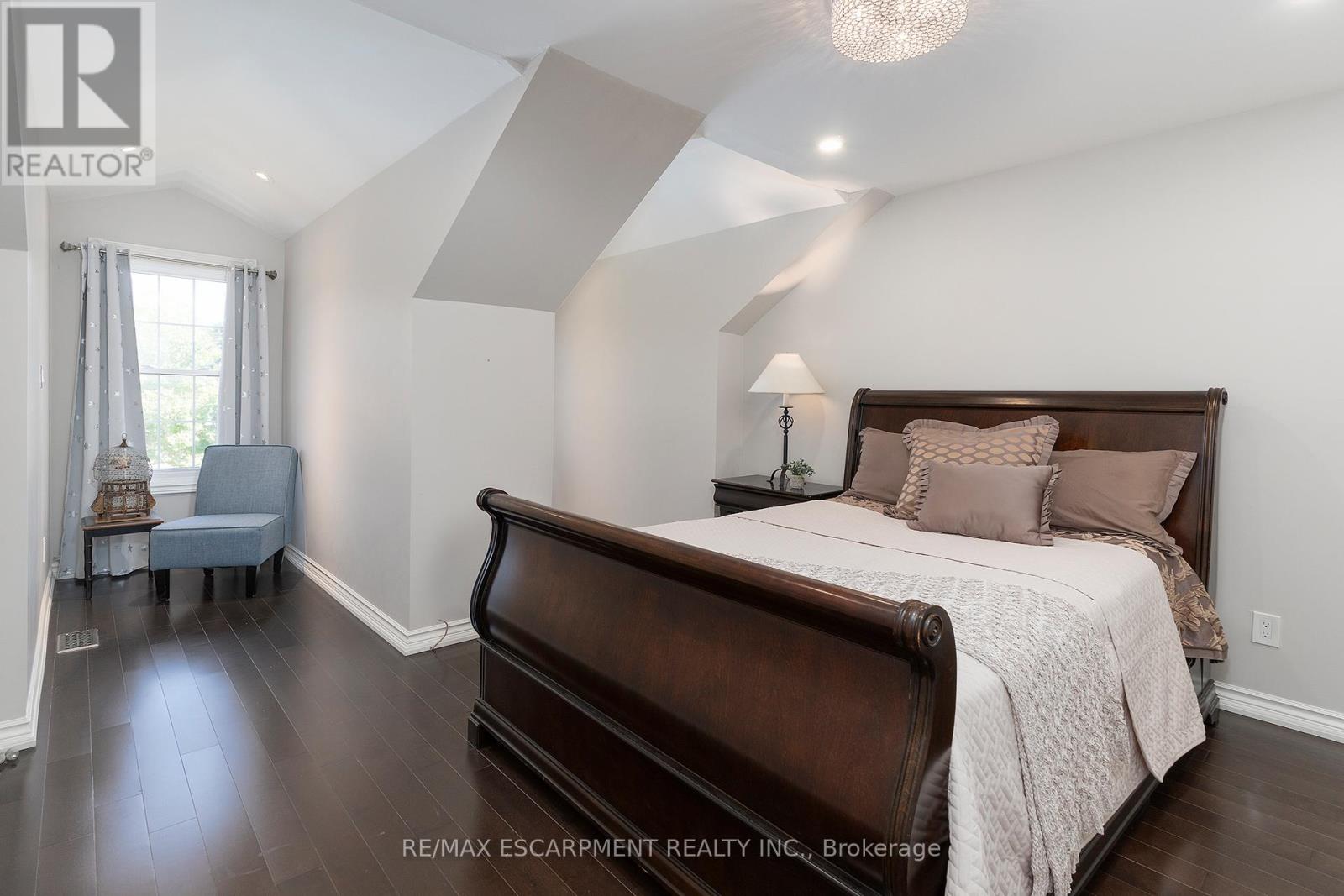 436 Goodram Drive, Burlington, Ontario  L7L 2K1 - Photo 22 - W13151560