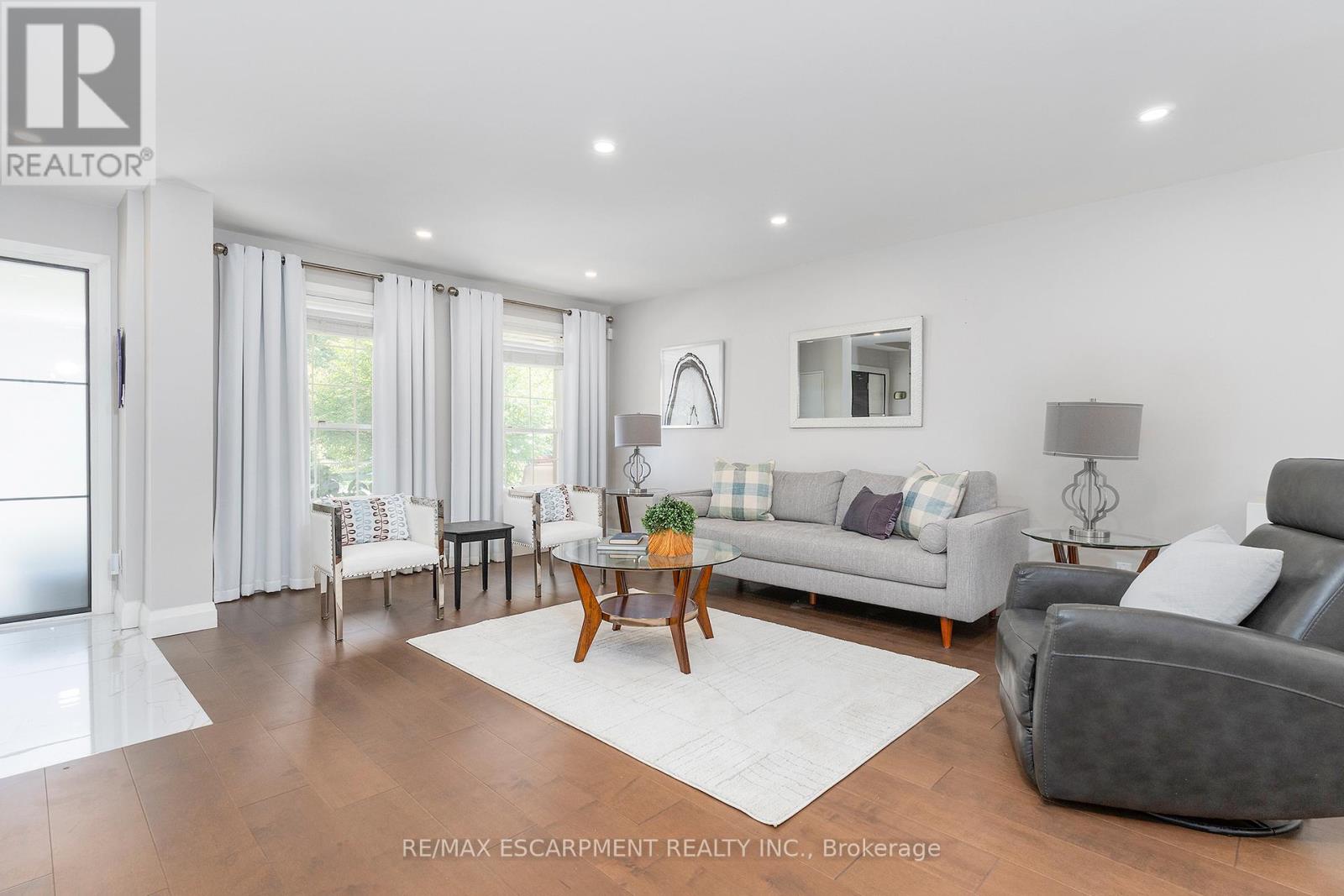 436 Goodram Drive, Burlington, Ontario  L7L 2K1 - Photo 7 - W13151560