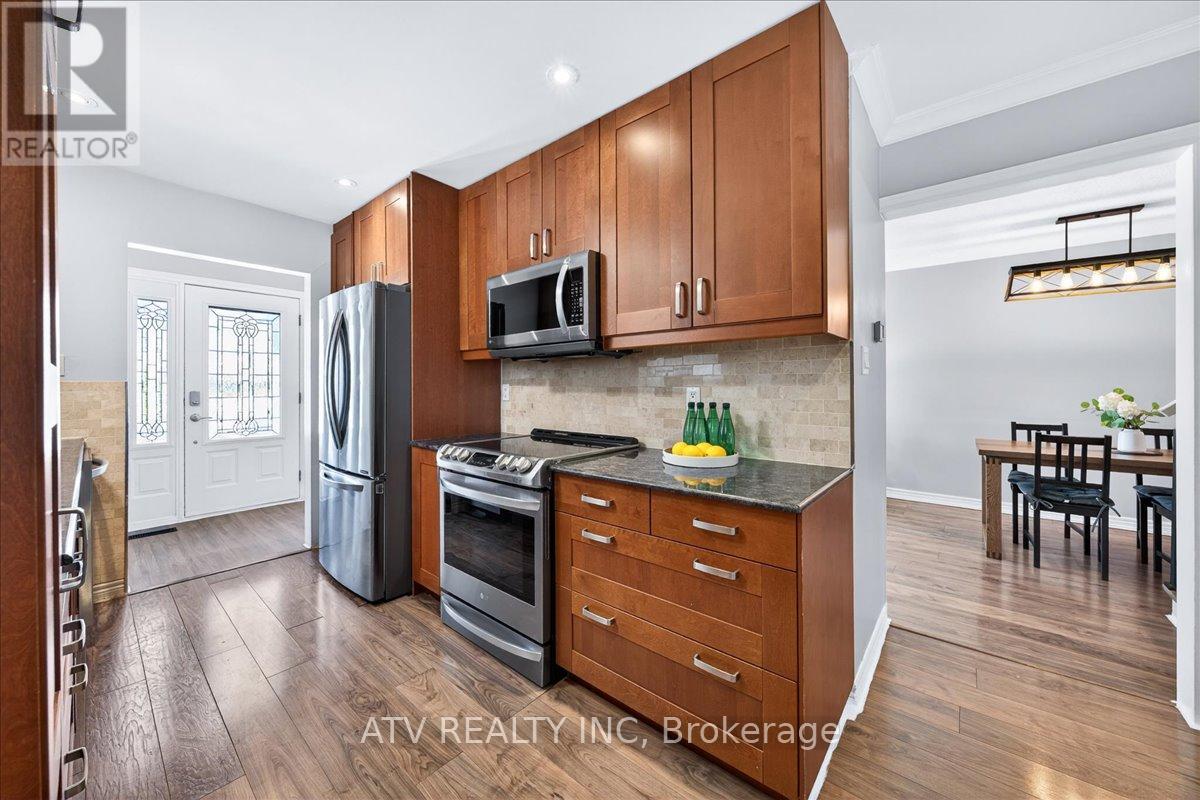 2504 Glamworth Crescent, Mississauga, Ontario  L5K 1G3 - Photo 12 - W13151572
