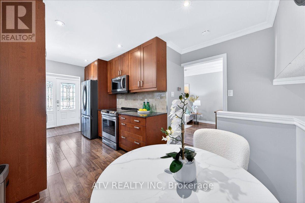 2504 Glamworth Crescent, Mississauga, Ontario  L5K 1G3 - Photo 13 - W13151572