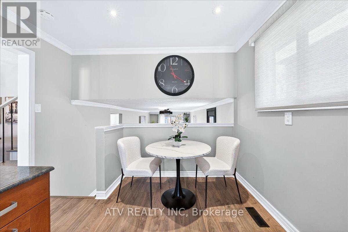 2504 Glamworth Crescent, Mississauga, Ontario  L5K 1G3 - Photo 14 - W13151572