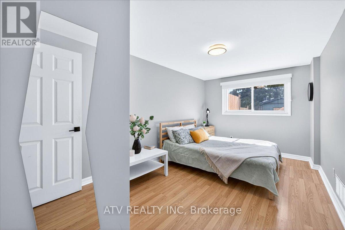 2504 Glamworth Crescent, Mississauga, Ontario  L5K 1G3 - Photo 29 - W13151572