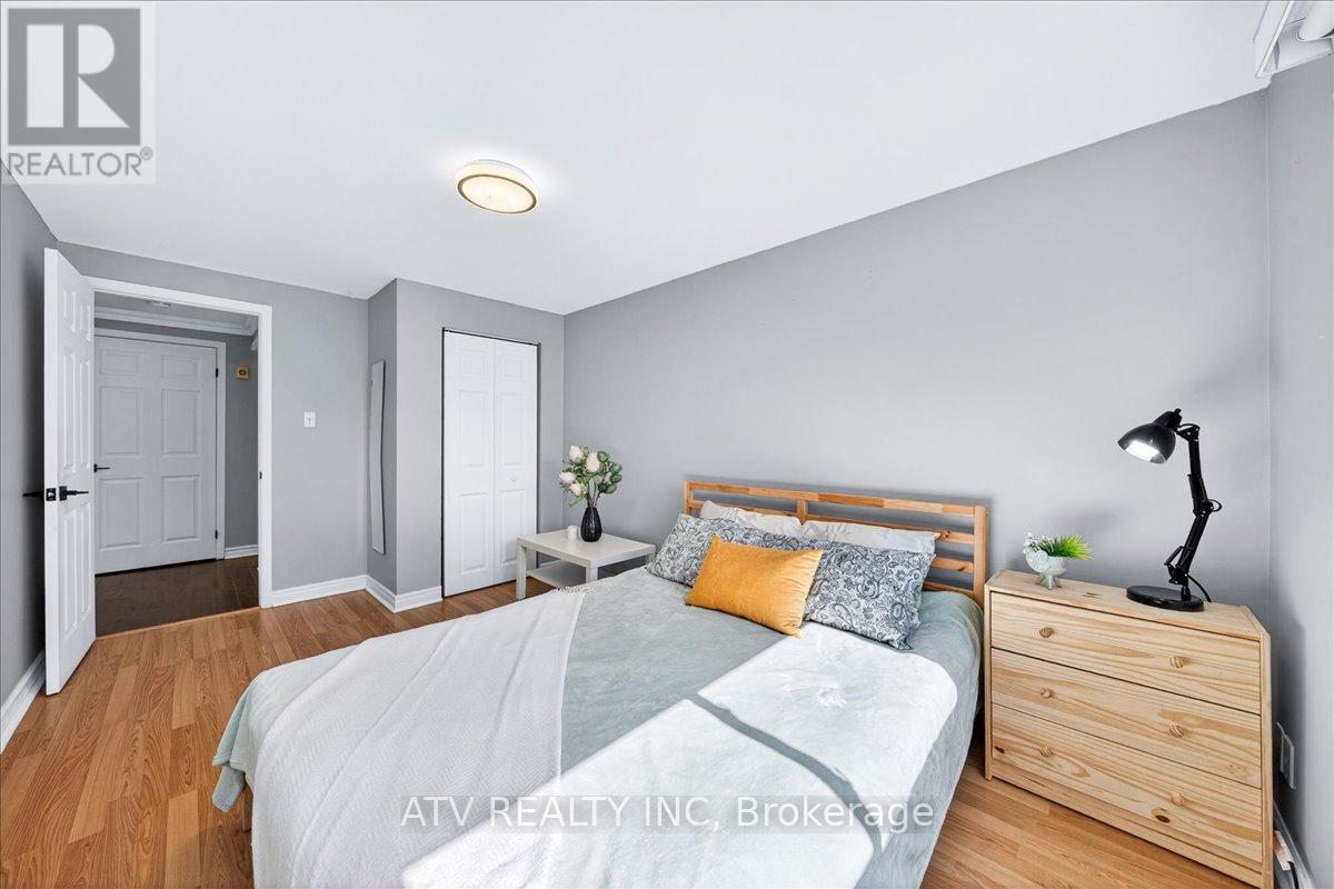 2504 Glamworth Crescent, Mississauga, Ontario  L5K 1G3 - Photo 30 - W13151572