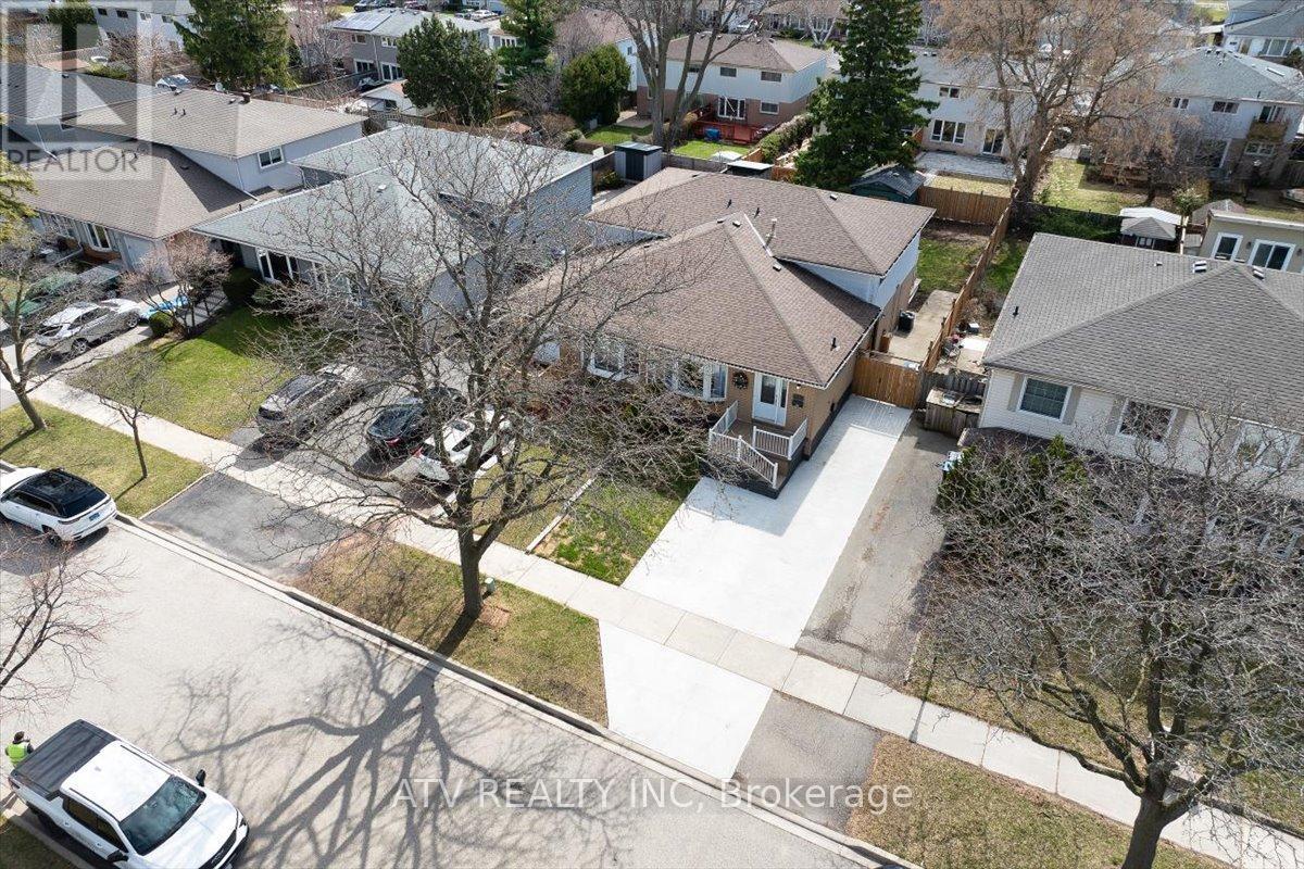 2504 Glamworth Crescent, Mississauga, Ontario  L5K 1G3 - Photo 47 - W13151572