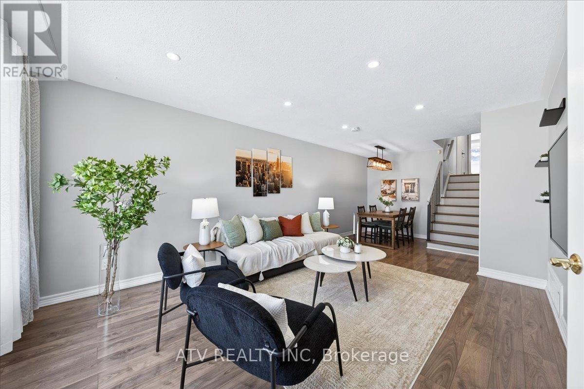 2504 Glamworth Crescent, Mississauga, Ontario  L5K 1G3 - Photo 6 - W13151572