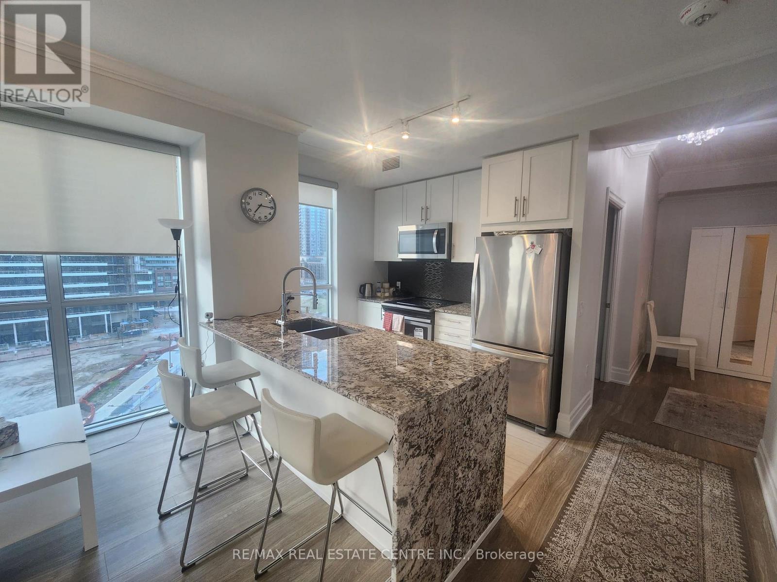 902 - 4085 Parkside Village Drive, Mississauga, Ontario  L5B 0K9 - Photo 4 - W13151602