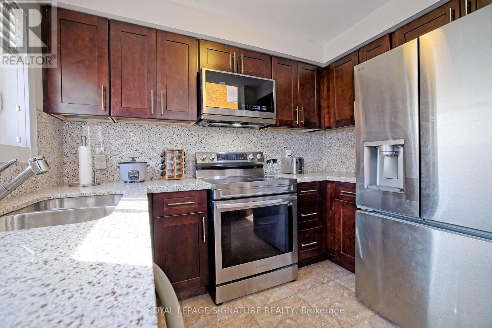 1066 Foxglove Place, Mississauga, Ontario  L5V 2N5 - Photo 28 - W13151776