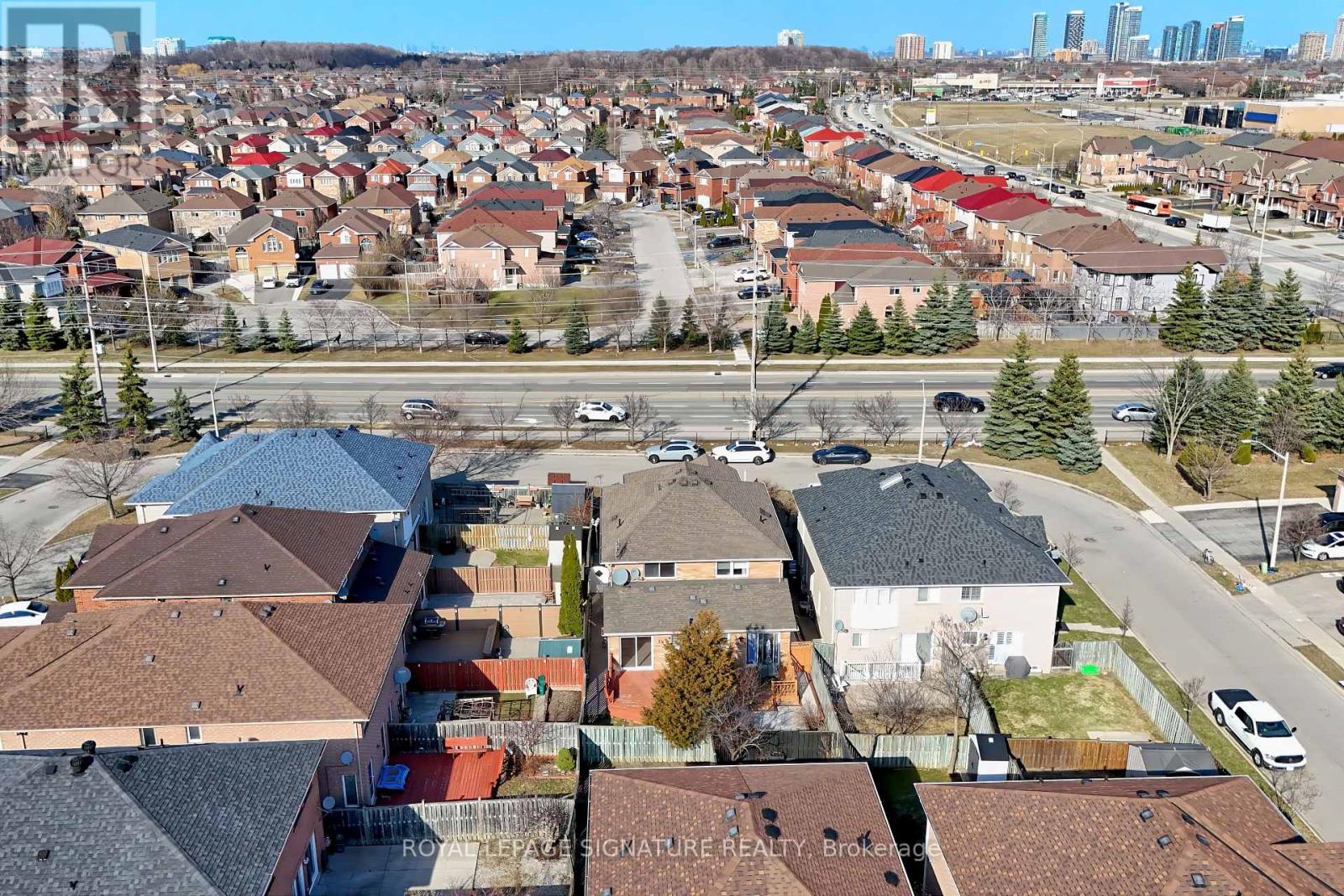 1066 Foxglove Place, Mississauga, Ontario  L5V 2N5 - Photo 5 - W13151776