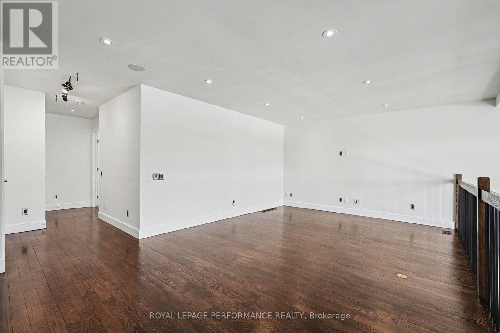805 Kingsmere Avenue, Ottawa, Ontario  K2A 3J8 - Photo 16 - X12920672