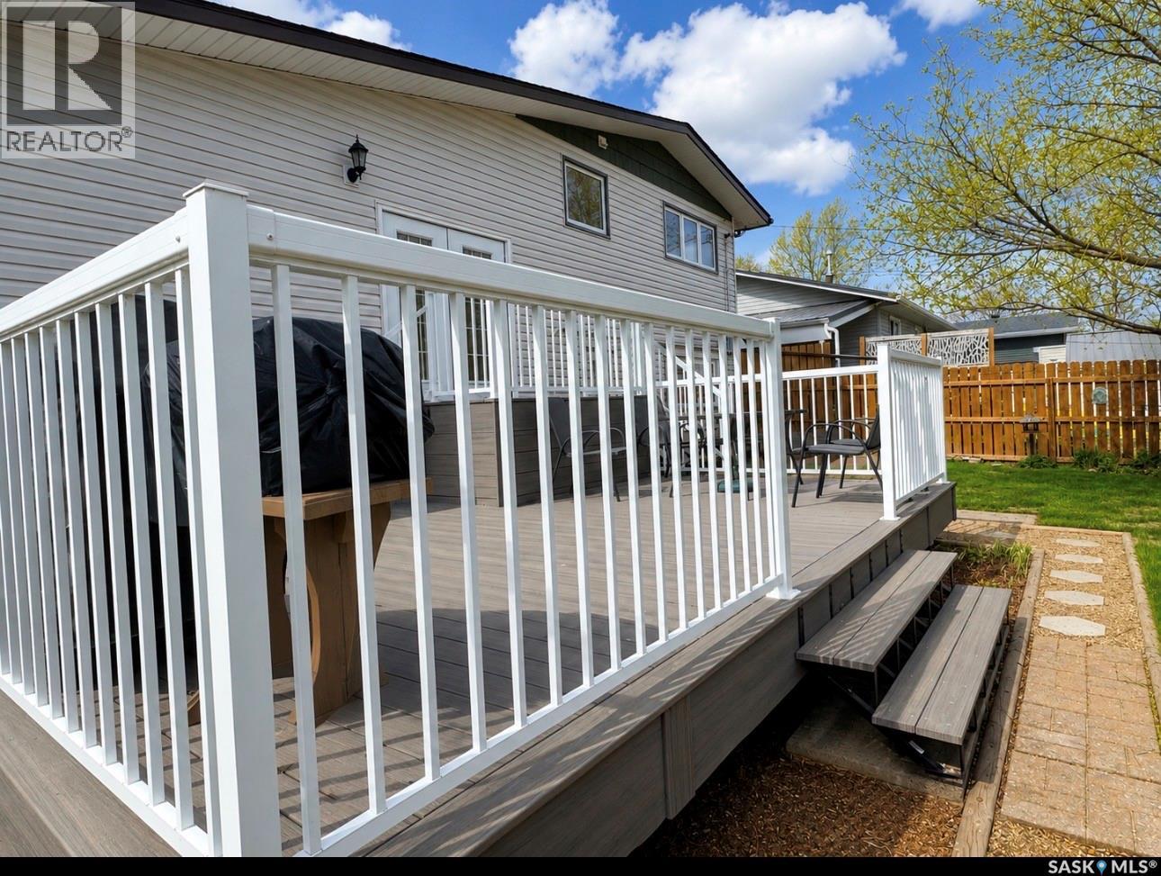 604 5th Avenue W, Assiniboia, Saskatchewan  S0H 0B0 - Photo 37 - SK027503