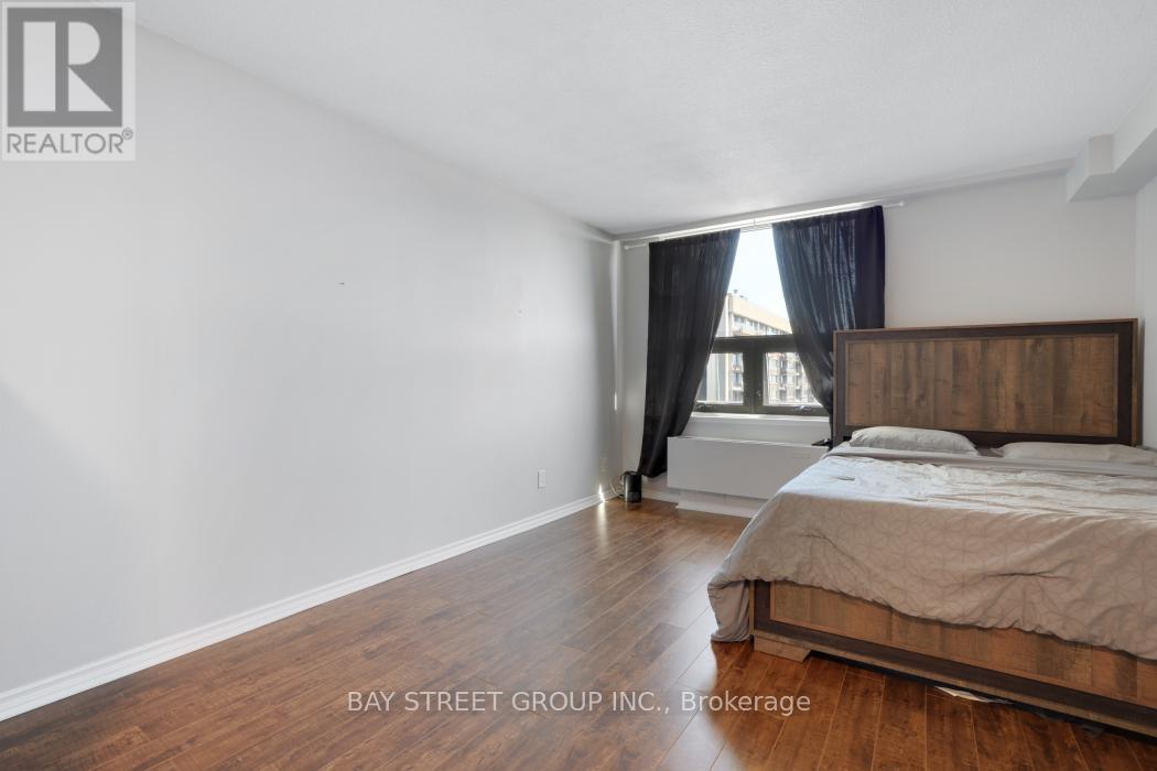 1602 - 71 Somerset Street W, Ottawa, Ontario  K2P 2G2 - Photo 10 - X13151746