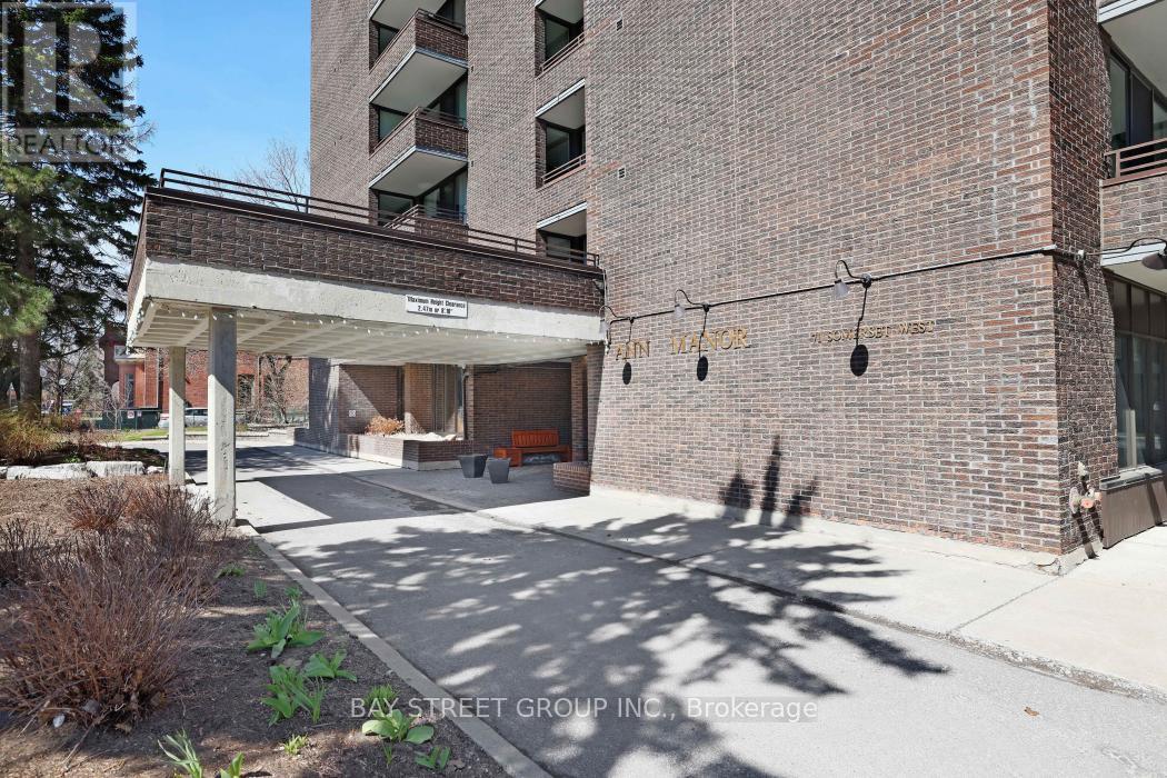 1602 - 71 Somerset Street W, Ottawa, Ontario  K2P 2G2 - Photo 3 - X13151746
