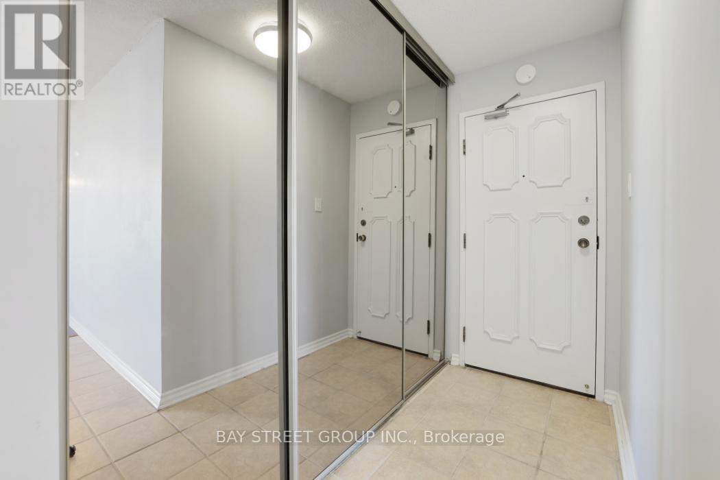1602 - 71 Somerset Street W, Ottawa, Ontario  K2P 2G2 - Photo 7 - X13151746
