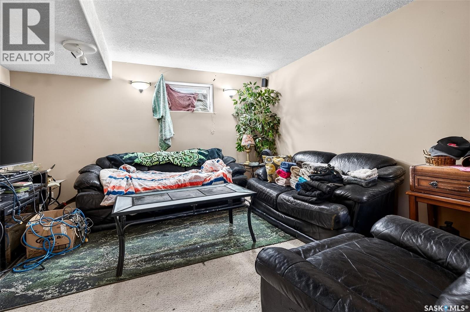 1317 Hochelaga Street W, Moose Jaw, Saskatchewan  S6H 6C3 - Photo 25 - SK036575
