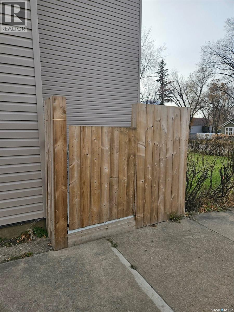 1292 106th Street, North Battleford, Saskatchewan  S9A 1X2 - Photo 2 - SK036387