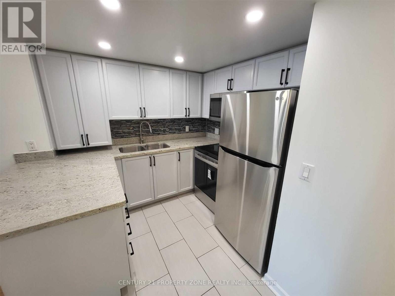 1915 - 8 Park Road, Toronto, Ontario  M4W 3S5 - Photo 2 - C13093166