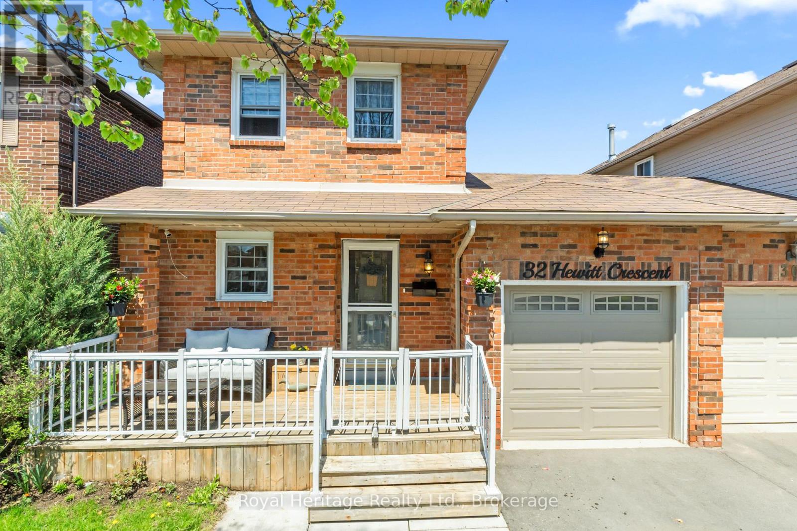 32 HEWITT CRESCENT, Ajax, Ontario