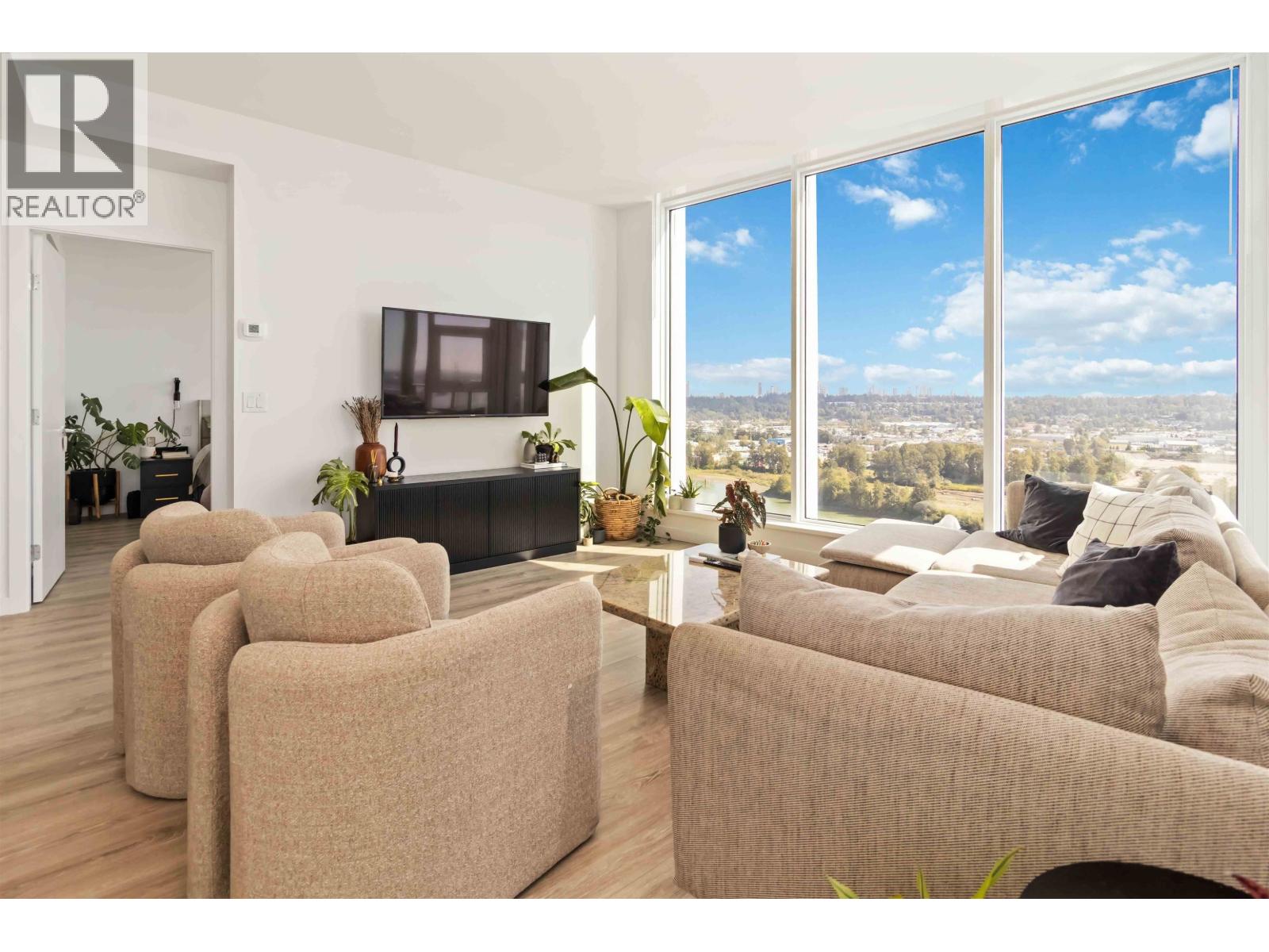 2508 680 Quayside Drive, New Westminster, British Columbia  V3M 0P2 - Photo 3 - R3125833