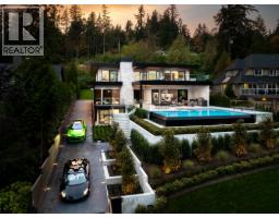 449 HILLCREST STREET, West Vancouver, British Columbia
