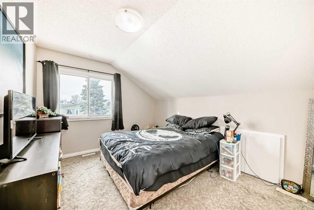 118 Dovertree Place SE, Calgary, Alberta  T2B 2K3 - Photo 16 - A2293269