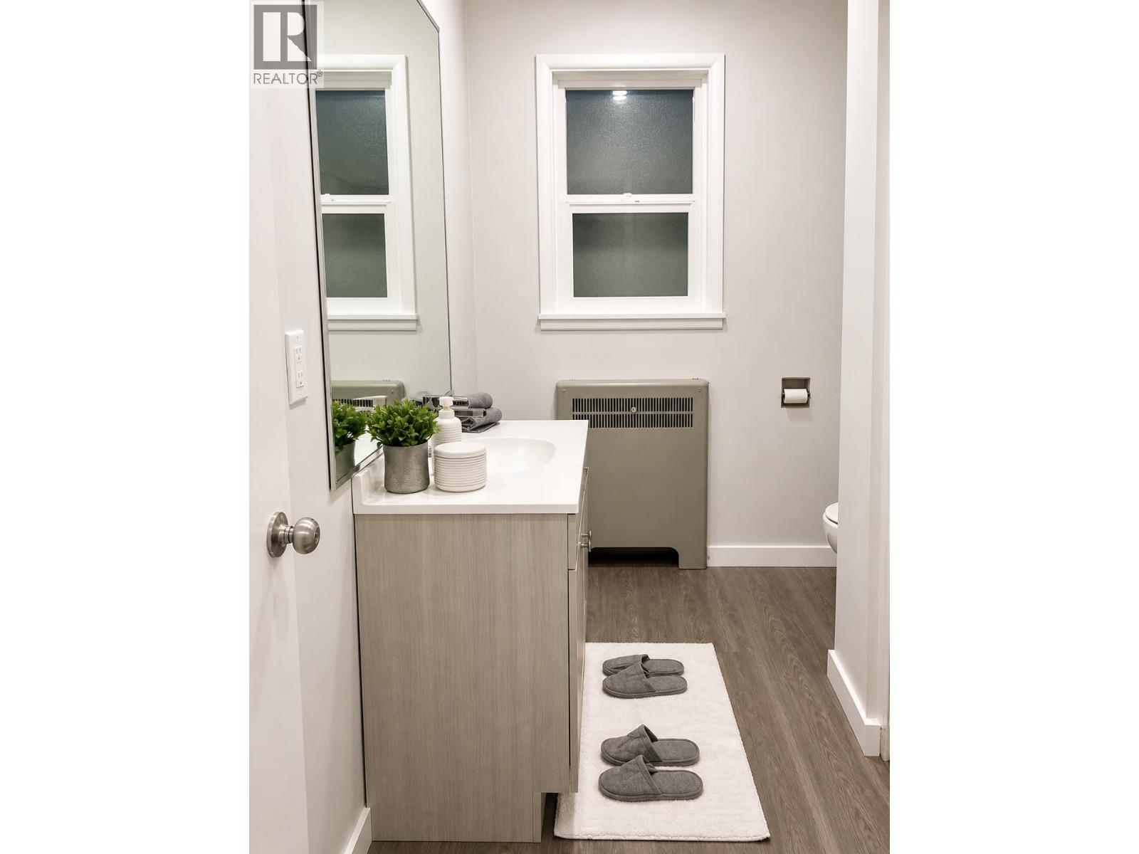 1128 Ridgewood Drive, North Vancouver, British Columbia  V7R 1J3 - Photo 12 - R3125854