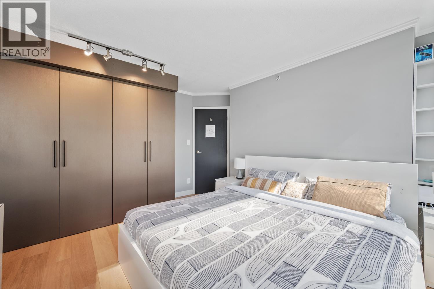 70x 1050 Burrard Street, Vancouver, British Columbia  V6Z 2S3 - Photo 14 - R3125872