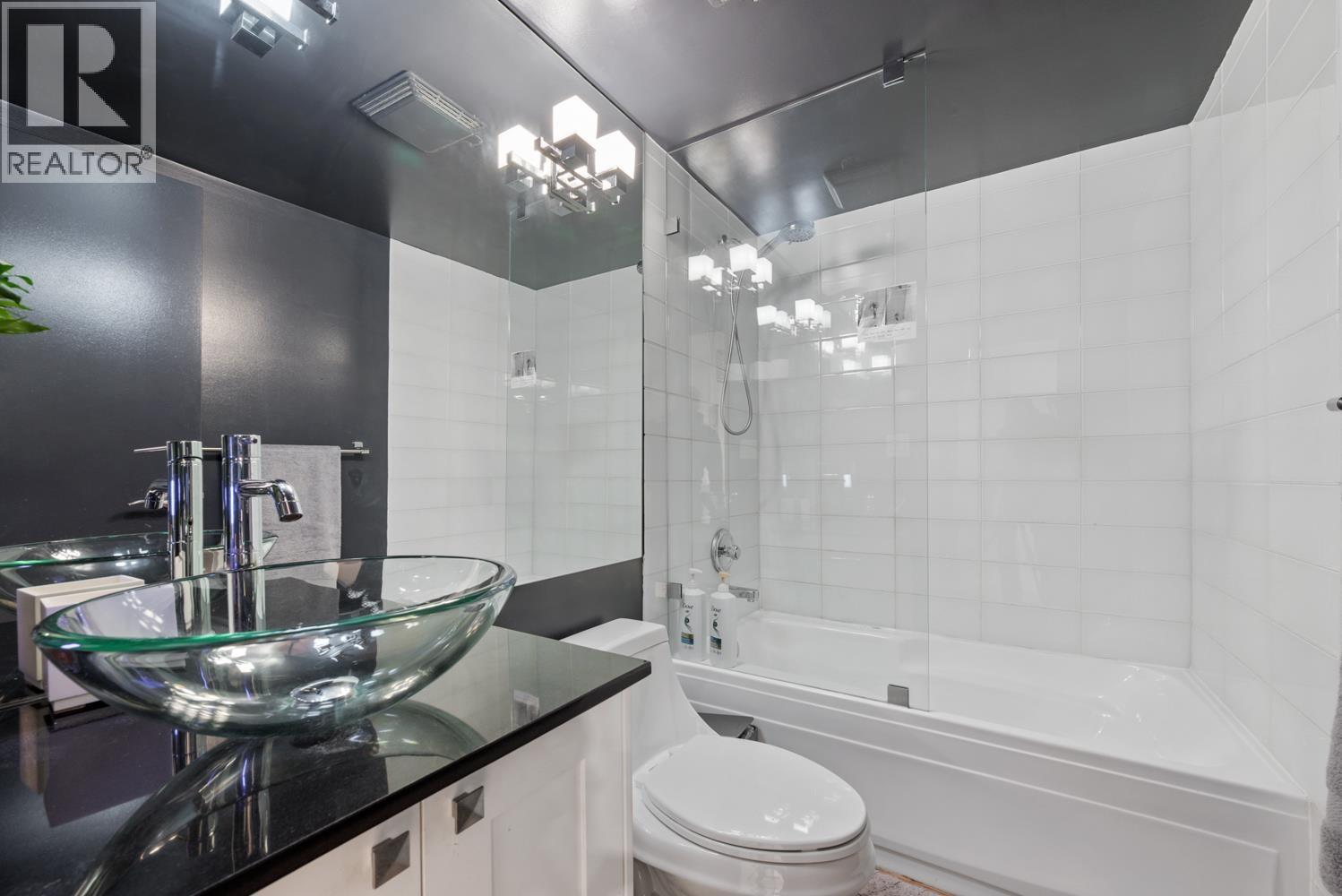 70x 1050 Burrard Street, Vancouver, British Columbia  V6Z 2S3 - Photo 17 - R3125872
