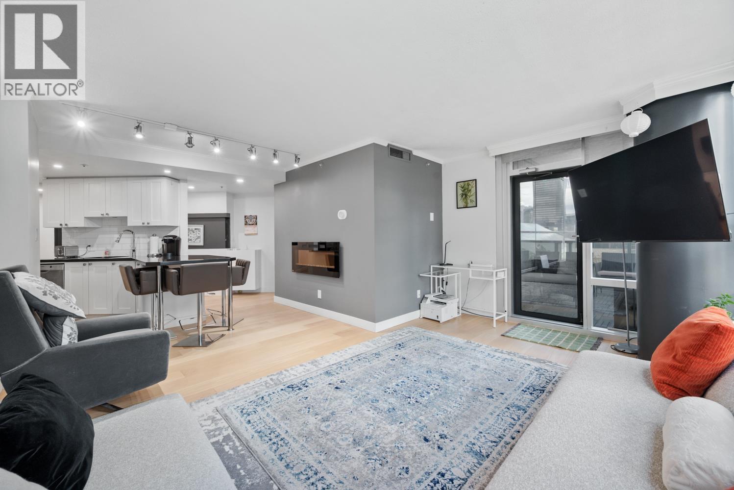 70x 1050 Burrard Street, Vancouver, British Columbia  V6Z 2S3 - Photo 6 - R3125872