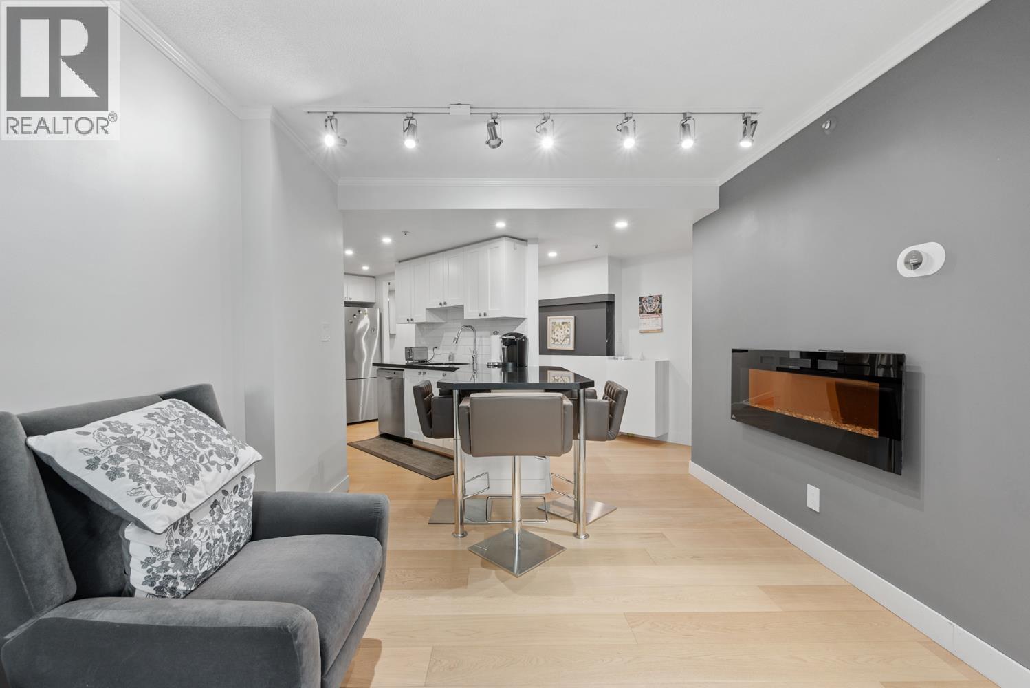 70x 1050 Burrard Street, Vancouver, British Columbia  V6Z 2S3 - Photo 7 - R3125872