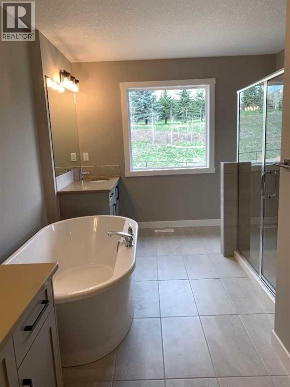 160 Crimson Ridge Place NW, Calgary, Alberta  T3L 0K4 - Photo 24 - A2308359
