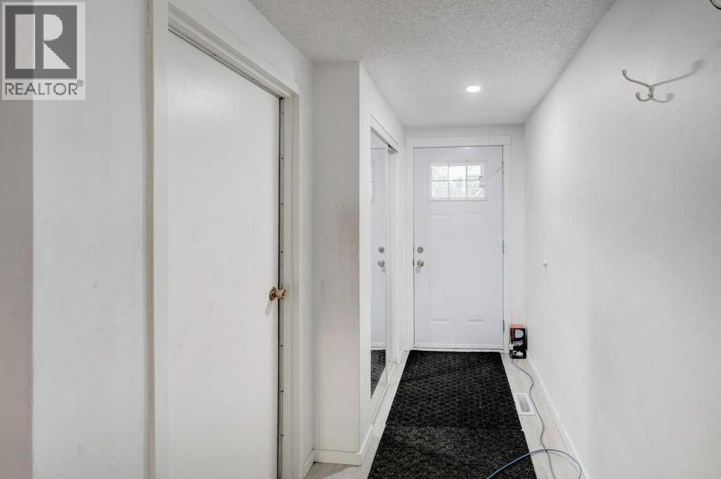 1420 Ranchlands Road NW, Calgary, Alberta  T3G 1M9 - Photo 4 - A2308462