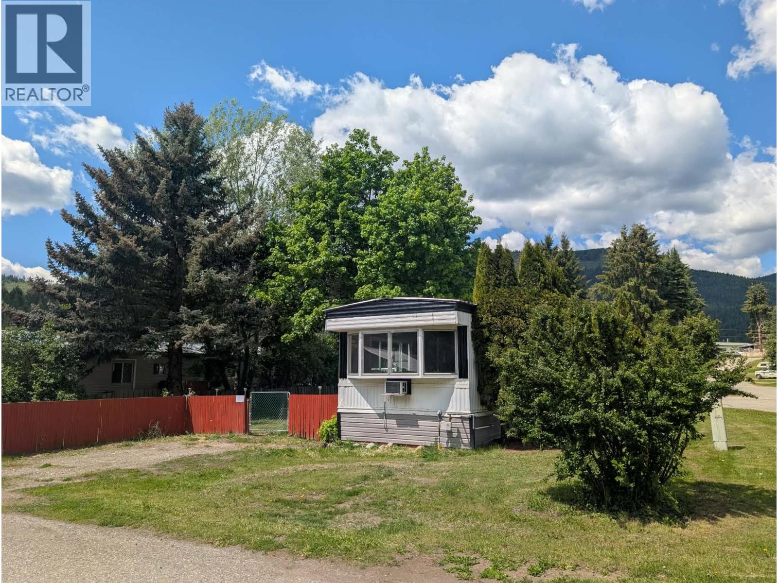 446 Mabel Lake Road Unit# E9, Lumby, British Columbia  V0E 2G5 - Photo 1 - 10373150