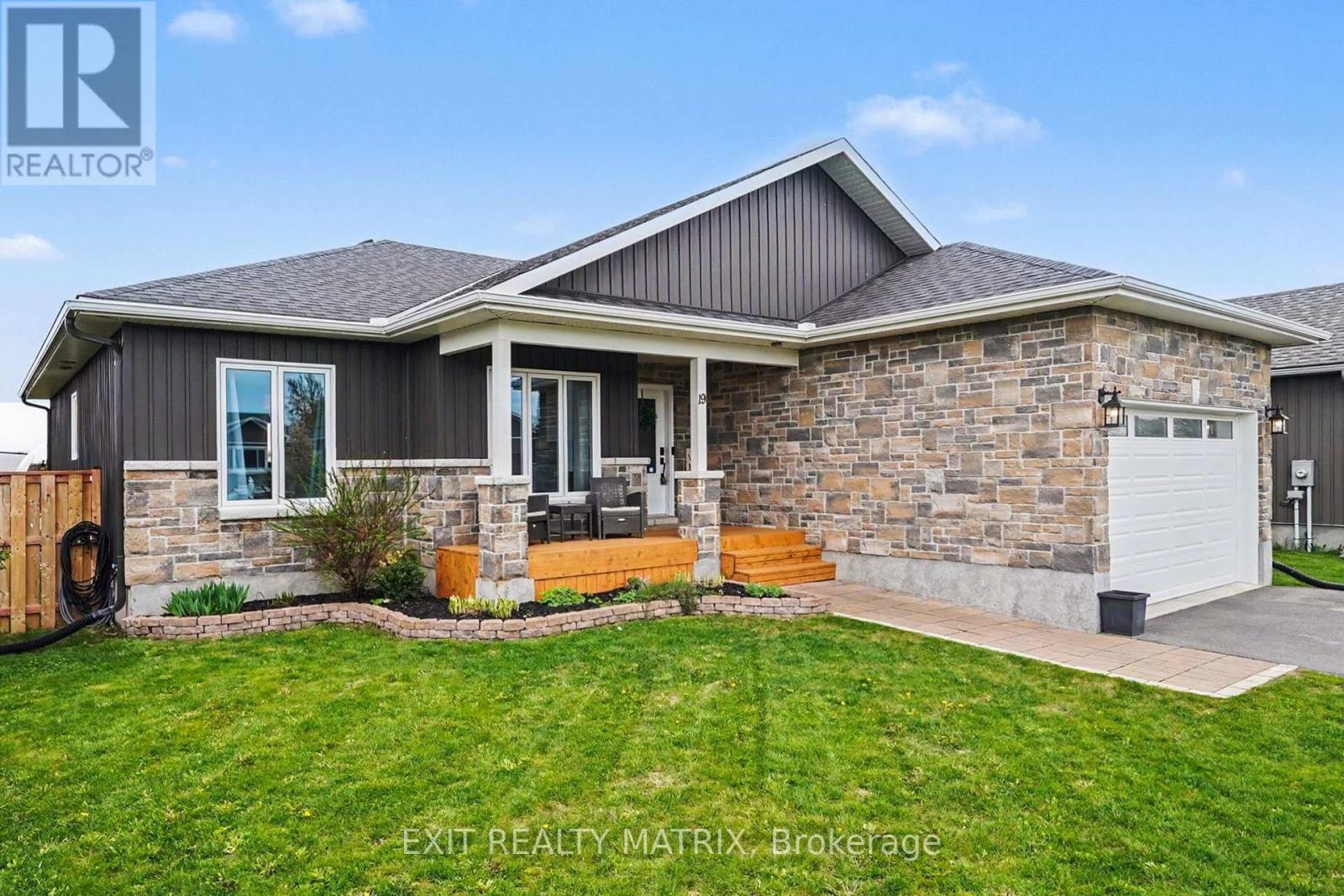 19 Wintonia Drive, North Dundas, Ontario  K0C 2K0 - Photo 2 - X13151858