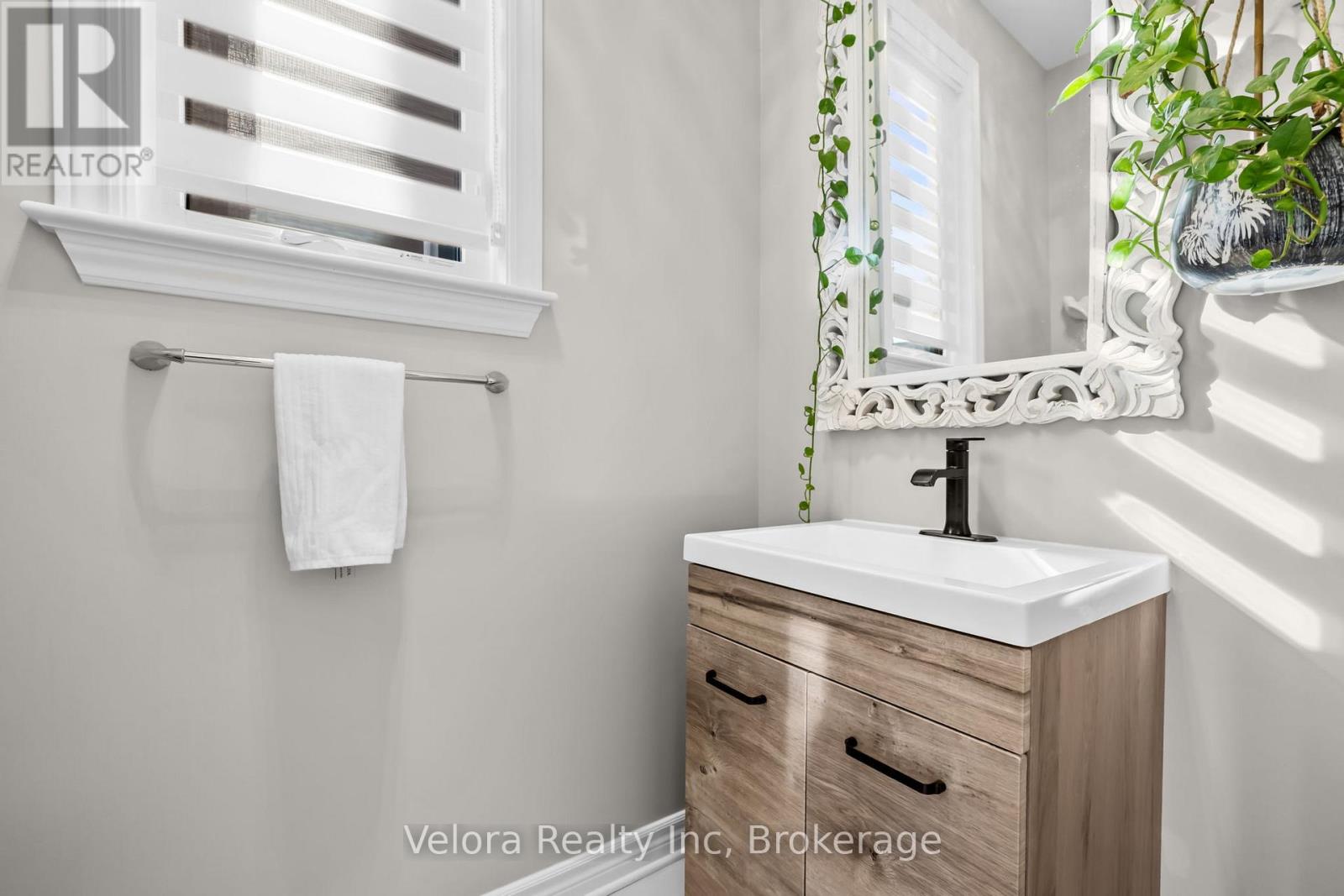 352 Warmstone Drive, Ottawa, Ontario  K2S 0W3 - Photo 5 - X13151874