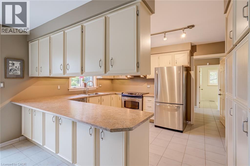 342 Mountain Brow Road, Hamilton, Ontario  L7P 5A3 - Photo 18 - 40832001