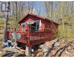 1081 CROTCH LAKE TRAIL, Frontenac, Ontario
