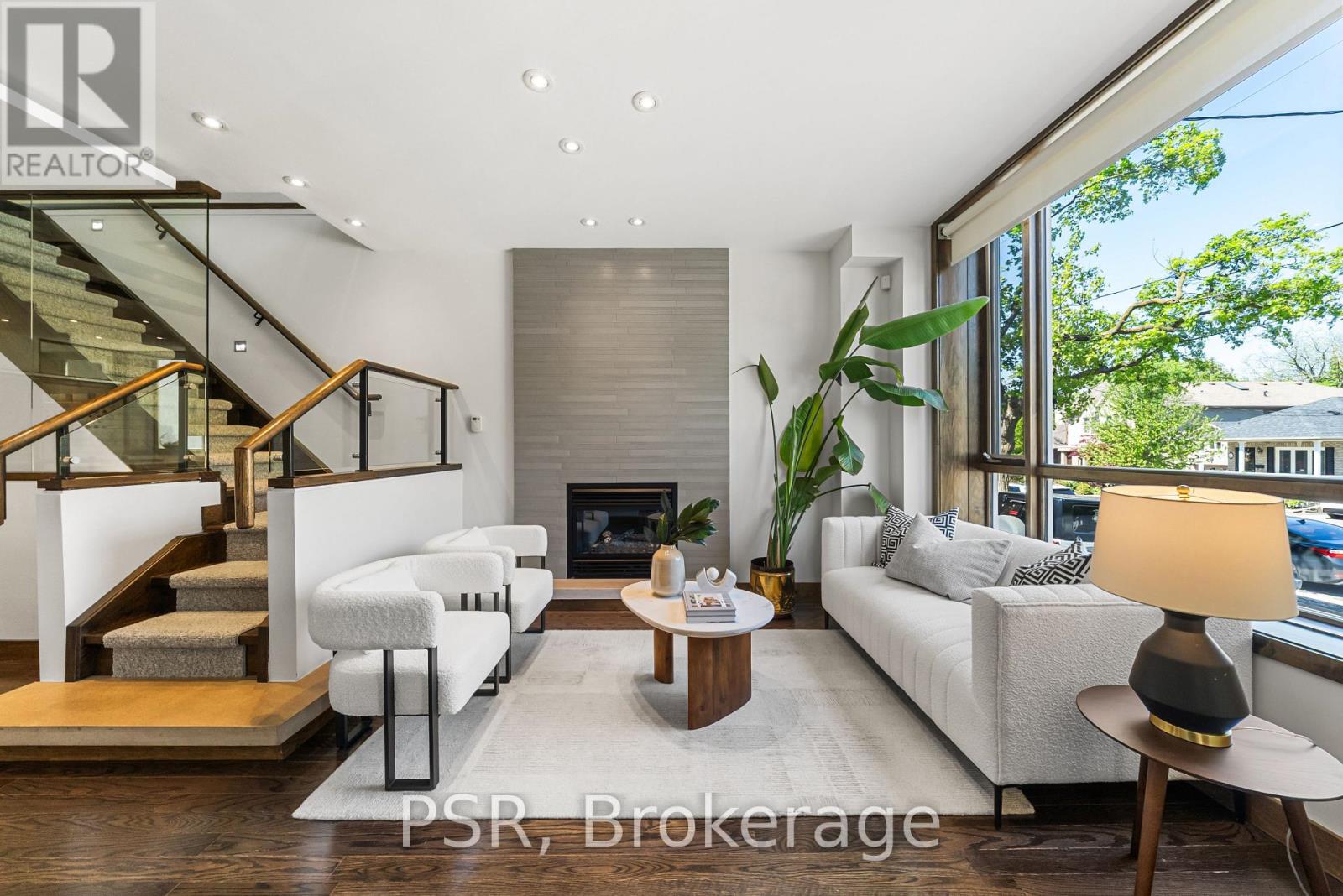 444 Winnett Avenue, Toronto, Ontario  M6C 3M4 - Photo 3 - C13146210