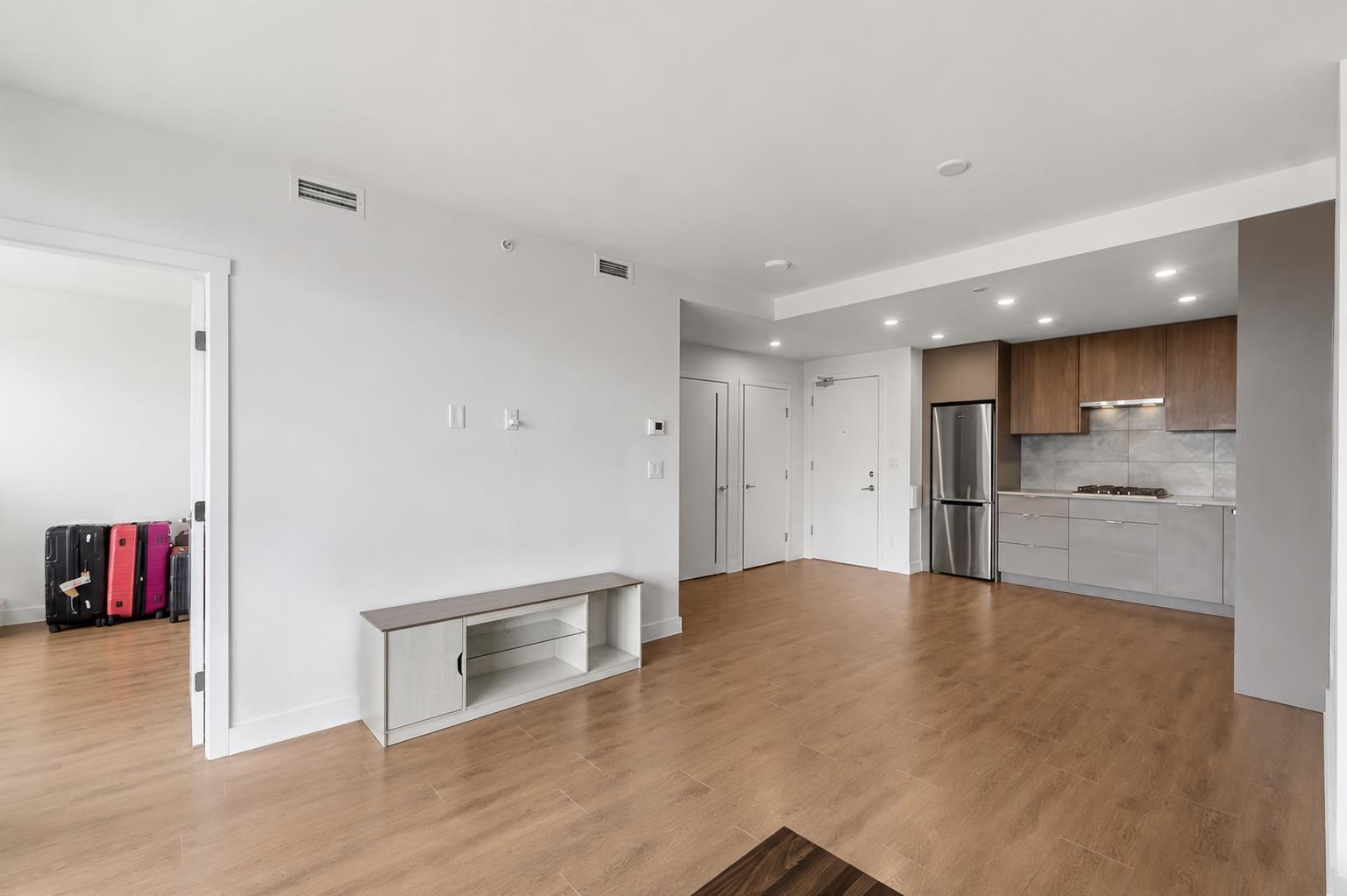 2401 13359 Old Yale Road, Surrey, British Columbia  V3T 0S4 - Photo 13 - R3125073