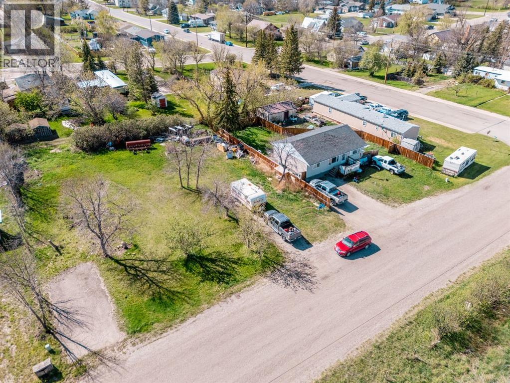 827 2 Street E, Cardston, Alberta  T0K 0K0 - Photo 4 - A2310496