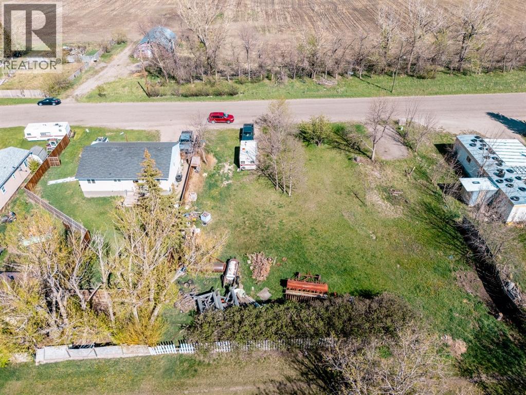 827 2 Street E, Cardston, Alberta