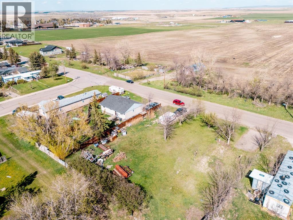 827 2 Street E, Cardston, Alberta  T0K 0K0 - Photo 2 - A2310496