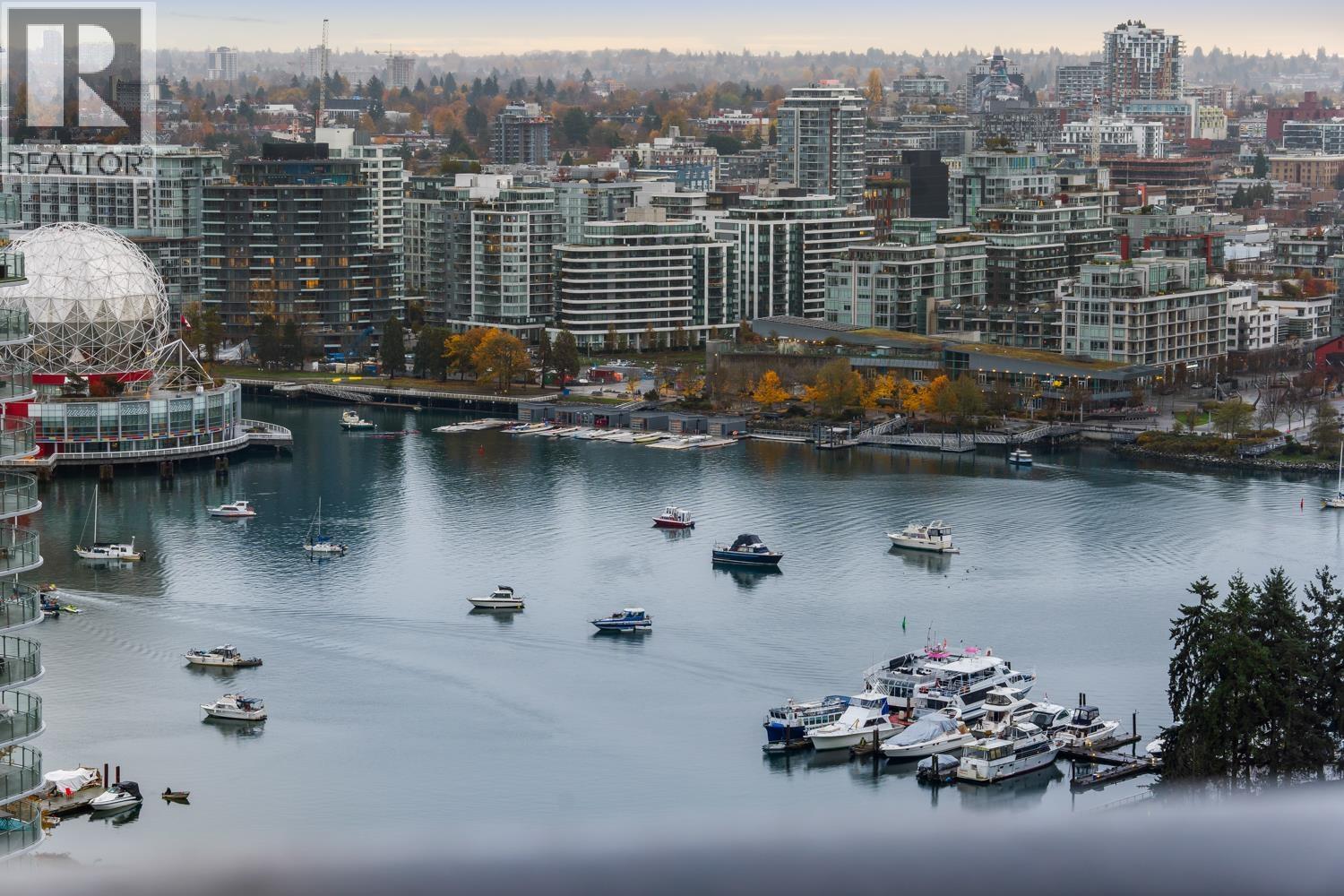 2801 111 WEST GEORGIA STREET, Vancouver, British Columbia