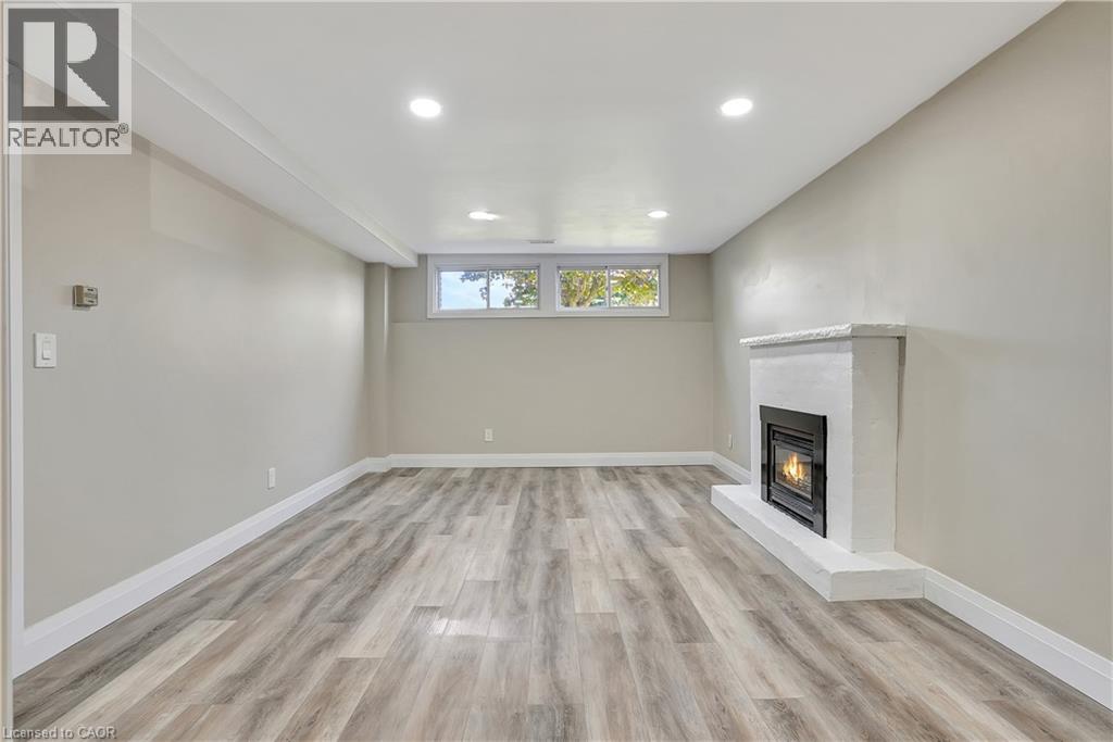 38 Lorraine Drive Unit# B, Cambridge, Ontario  N1R 6P6 - Photo 3 - 40823109