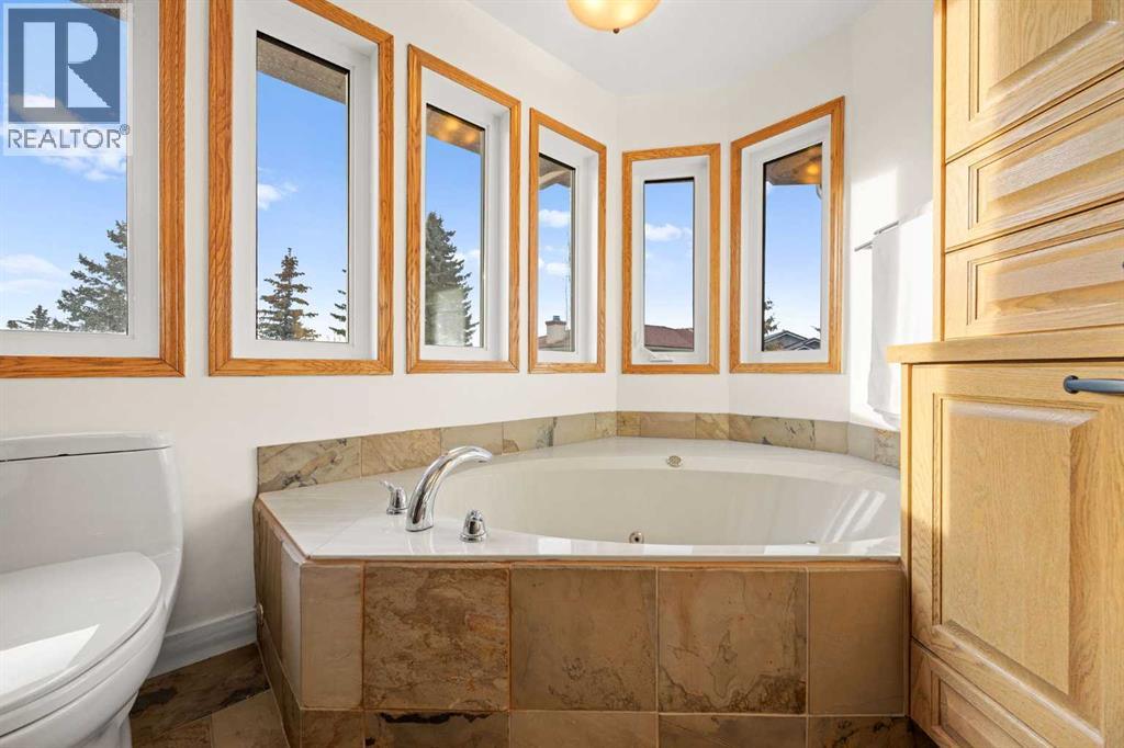 47 Edgeridge Court NW, Calgary, Alberta  T3A 4P1 - Photo 41 - A2303237