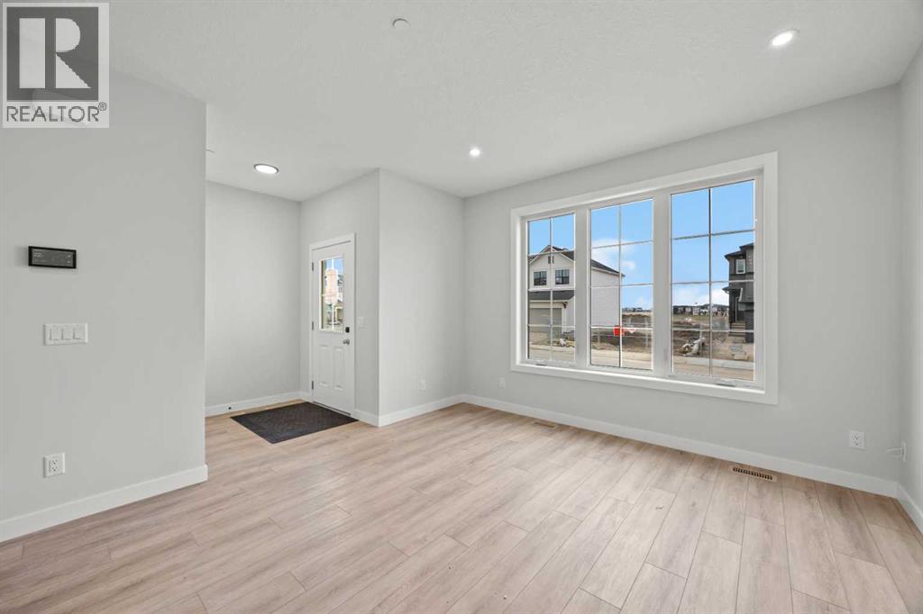 21 Hotchkiss Gardens SE, Calgary, Alberta  T3S 0T7 - Photo 4 - A2310785
